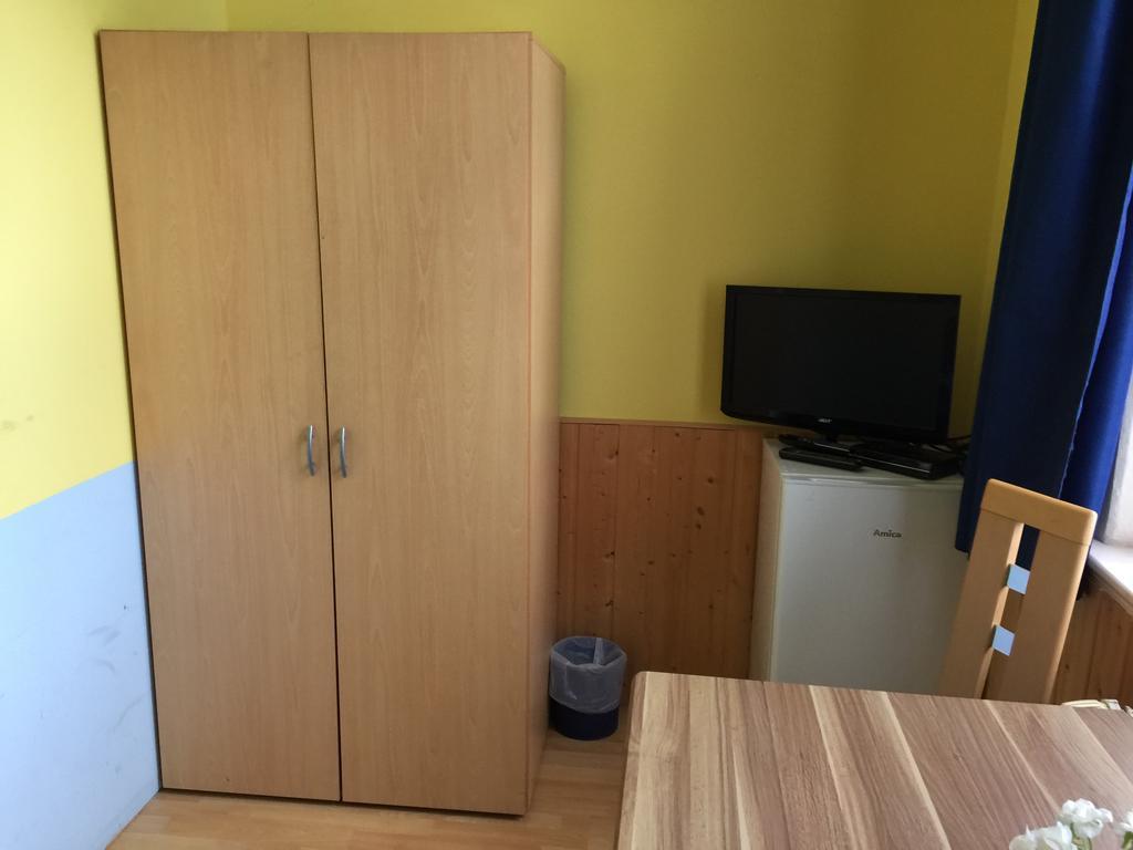 Zimmerfrei-Dresden Mit Bad-Minikuche Self Check In 24-7 Εξωτερικό φωτογραφία